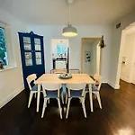 3 Bedroom Apartment With Backyard Oasis