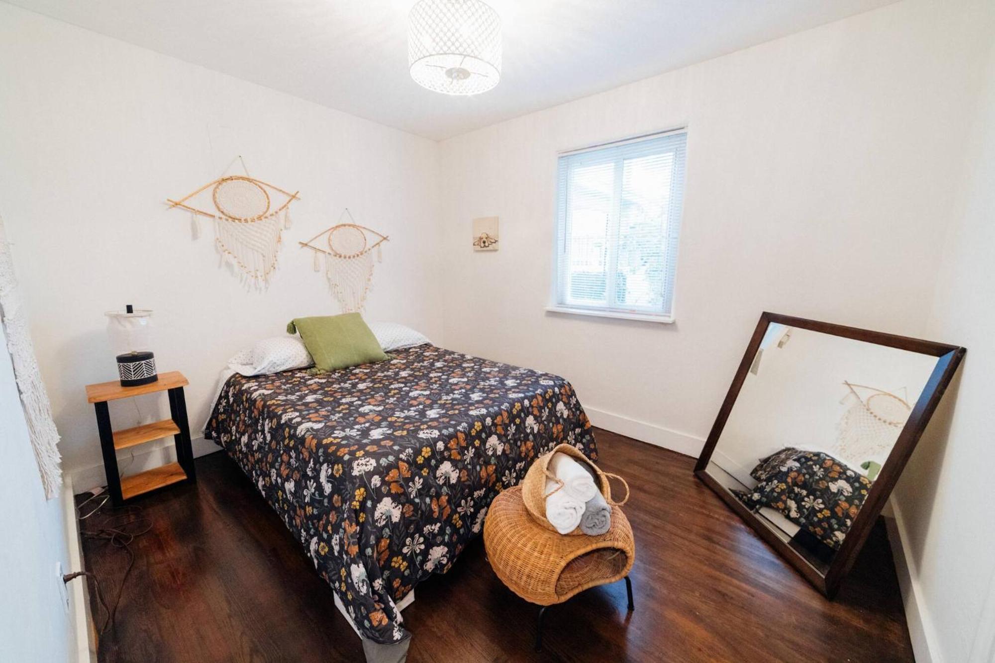 3 Bedroom With Backyard Oasis * Miami